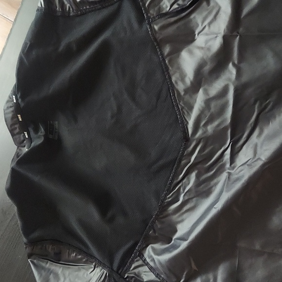 Nike - Picture 11 of 14